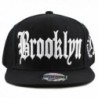 The Hat Depot Premium Quality Old English Brooklyn Flat Visor Snapback Baseball Cap - Black White - C9184KX925U